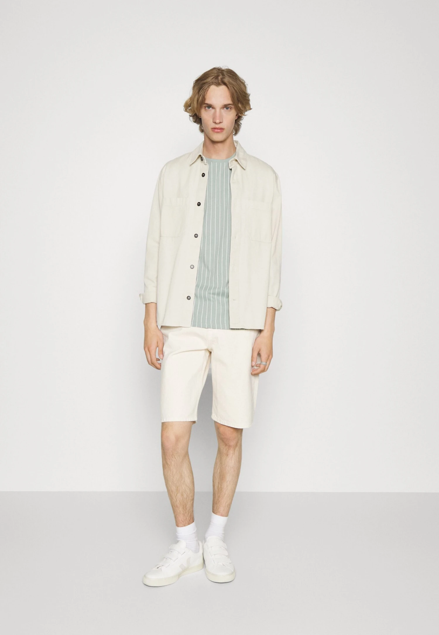 Pier One Print T-Shirt - Light Green 2 Pier One Print T-Shirt - Light Green - Image 2