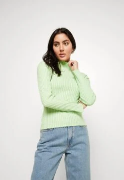 Selected Femme Slfwilma T Neck - Long Sleeved Top - Pistachio Green -Clothing Sale Store 1e65430d68e544c0ba207ec7b83ba8e5