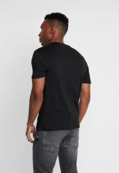 Pier One 3 Pack - Basic T-Shirt - Black 7 Pier One 3 Pack - Basic T-Shirt - Black -Clothing Sale Store 226805cc00b54fcc99742ce2062e7e00