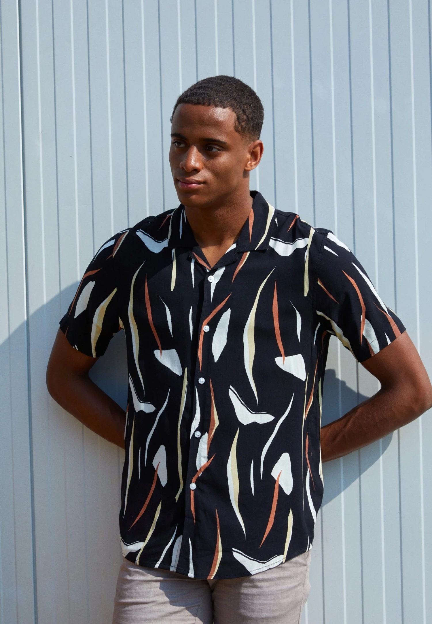 Pier One Contemporary Art Regular Resort- Shirt - Black 3 Pier One Contemporary Art Regular Resort- Shirt - Black - Image 3