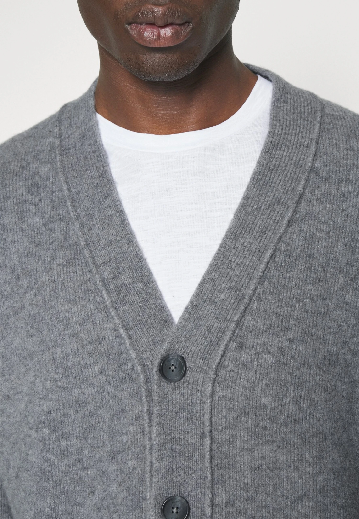 Hugo Sopro - Cardigan - Medium Grey 6 Hugo Sopro - Cardigan - Medium Grey - Image 6