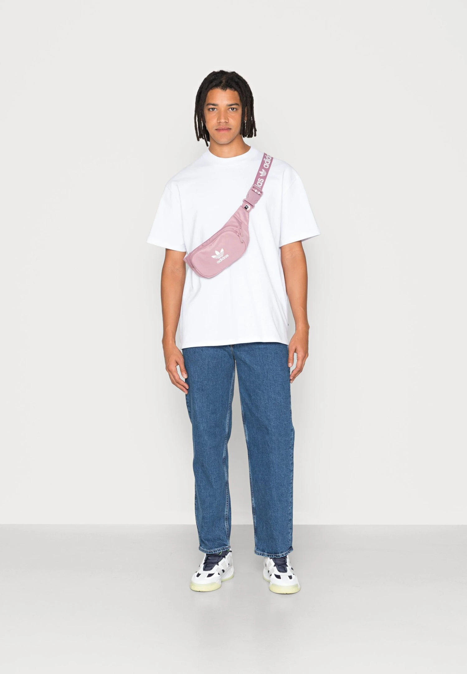 YOURTURN Heavy Weight Tee Unisex - Basic T-Shirt - White 2 YOURTURN Heavy Weight Tee Unisex - Basic T-Shirt - White - Image 2