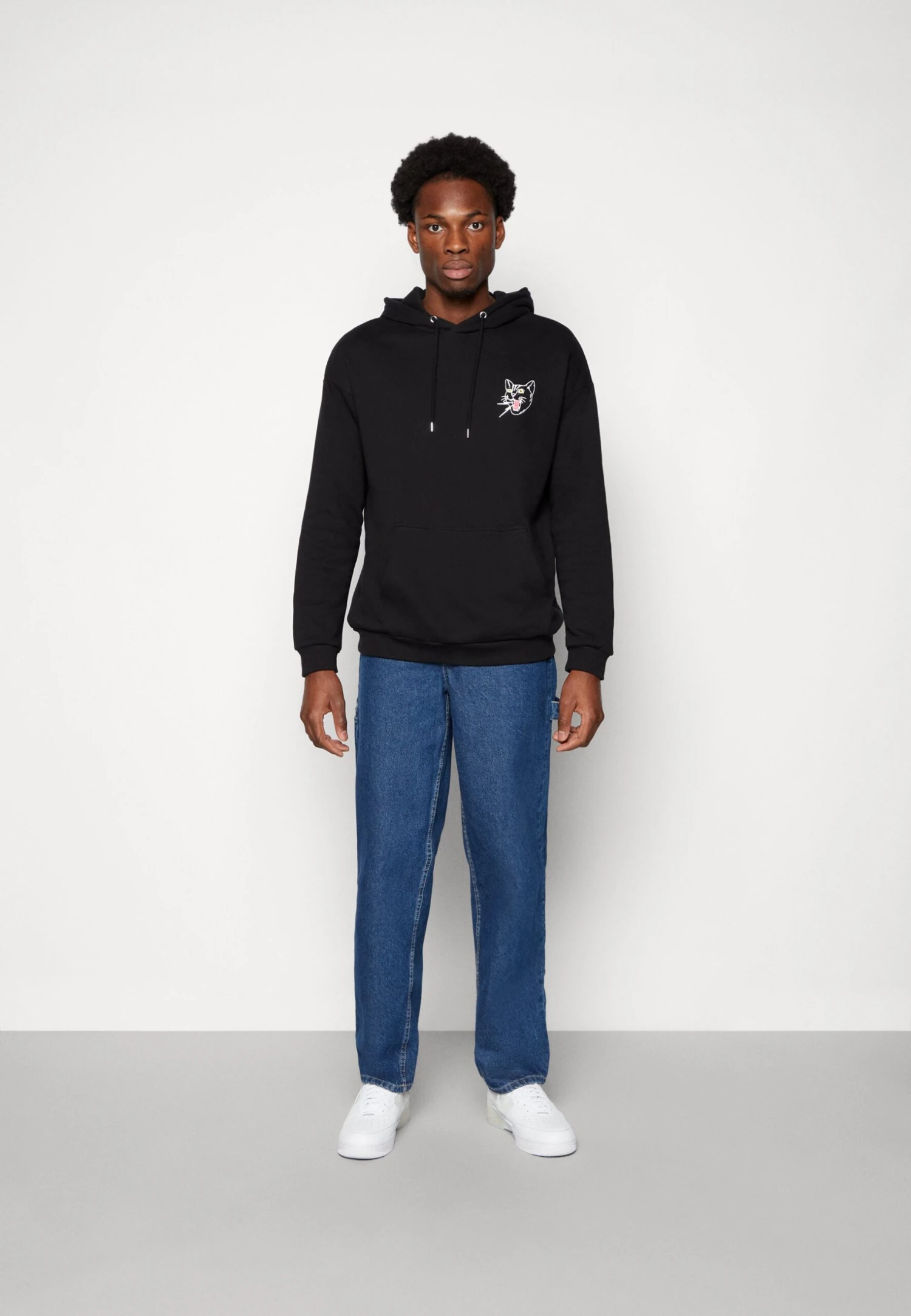 YOURTURN Unisex - Hoodie - Black 2 YOURTURN Unisex - Hoodie - Black - Image 2