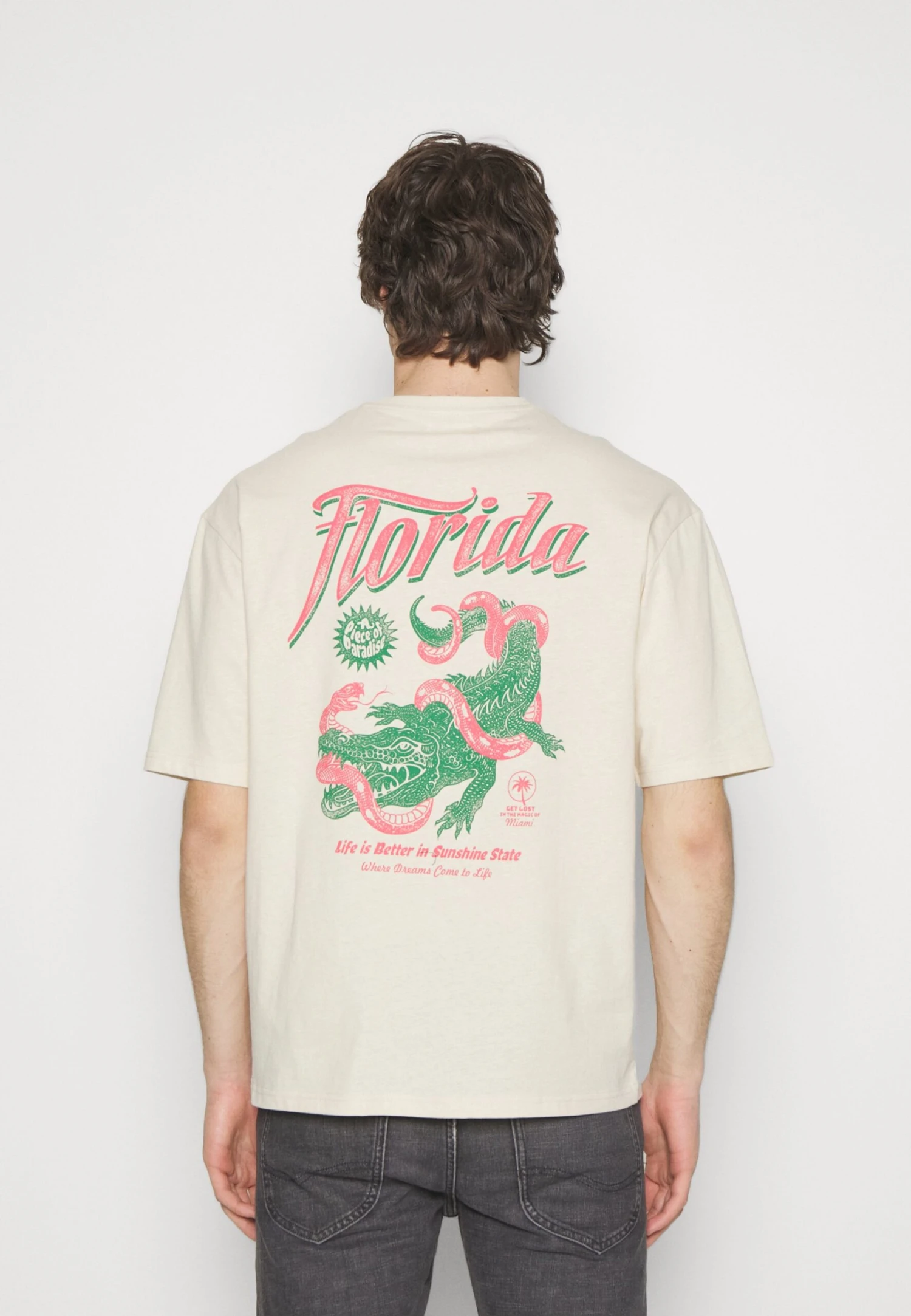 YOURTURN Crocodile Florida Graphic Tee Unisex- Print T-Shirt - Beige 1 YOURTURN Crocodile Florida Graphic Tee Unisex- Print T-Shirt - Beige
