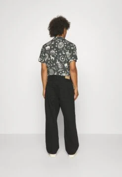 YOURTURN Baggy Jeans Unisex - Relaxed Fit Jeans - Black Denim -Clothing Sale Store 856524ea1a41478dbf188a3711e8cfe3