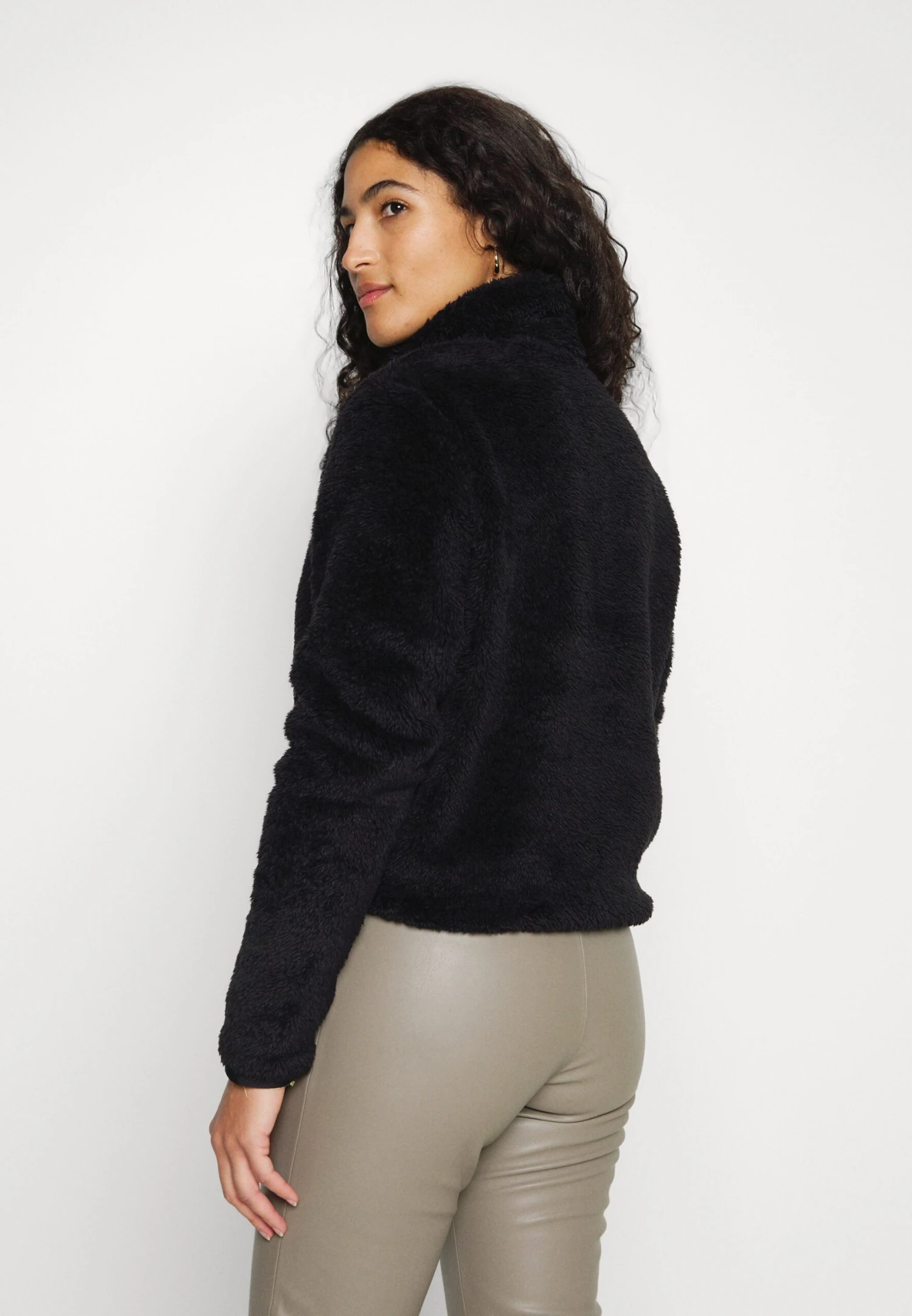 Adidas Originals Essentials Fluffy Zip - Winter Jacket 4 Adidas Originals Essentials Fluffy Zip - Winter Jacket - Image 4