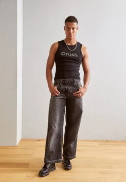 Clothing Sale Store -Clothing Sale Store 8b9f9db9e9d04e09b15434242b2b3455