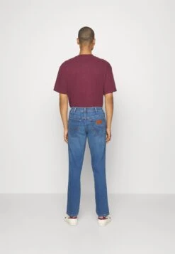 Wrangler Texas- Slim Fit Jeans - Pisces -Clothing Sale Store 953a10bf081849919c747c1880a66489