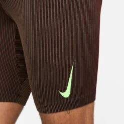 Nike | Men's Dri-Fit ADV Aeroswift Half Tight -Clothing Sale Store DM4622 014 M Nike Dri FitADVAeroswiftHalfTight closeup