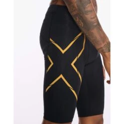 2XU | Men's Light Speed Compression Short -Clothing Sale Store MA5331bBLKTUF M 2XU LightSpeedCompressionshort sideonbody
