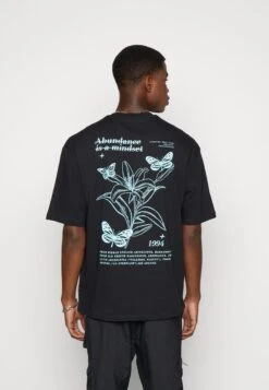 YOURTURN Chest Tee Unisex - Print T-Shirt - 802 - Black -Clothing Sale Store b2af27d4ebd04411a960eb8d69437ecf