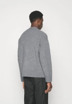 Hugo Sopro - Cardigan - Medium Grey 8 Hugo Sopro - Cardigan - Medium Grey -Clothing Sale Store c8e8342763554a29a390e3cc0d4ae647