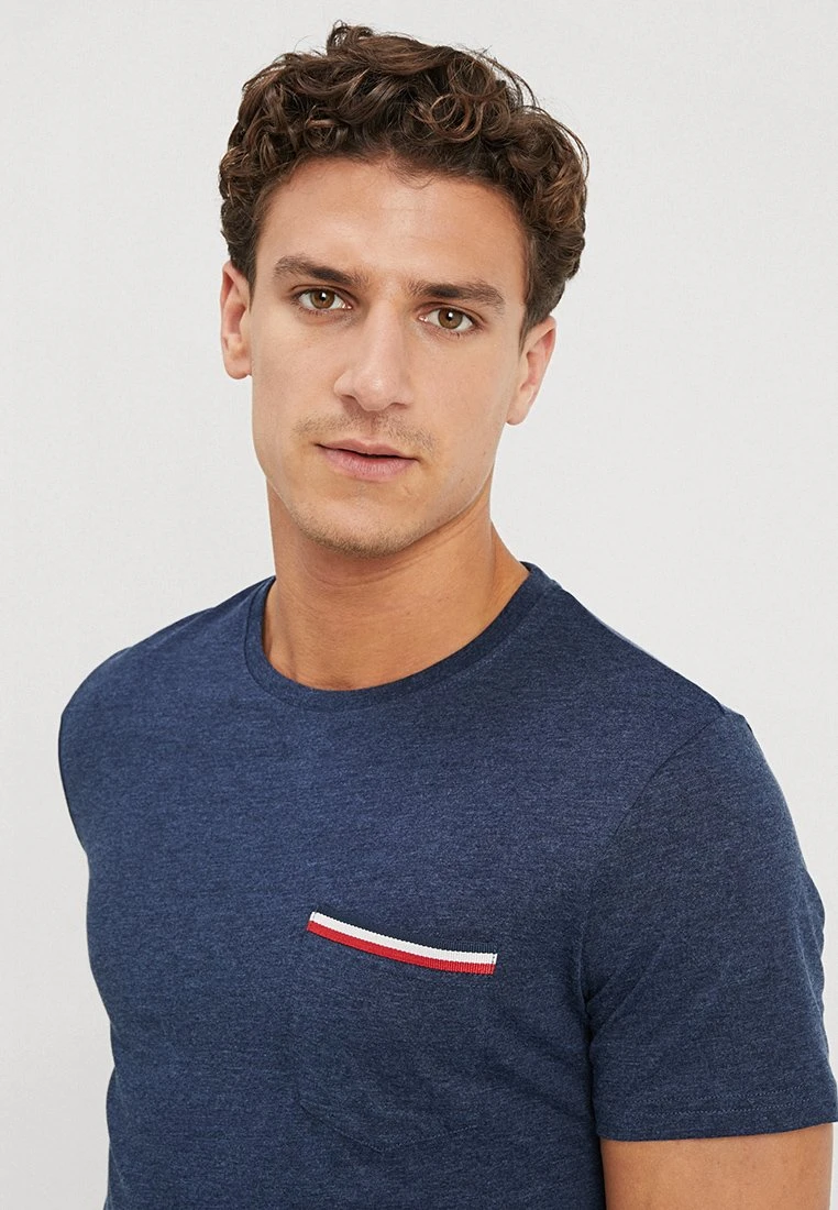 Pier One Basic T-Shirt - Mottled Dark Blue 5 Pier One Basic T-Shirt - Mottled Dark Blue - Image 5