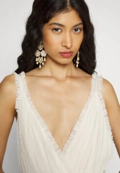 Needle & Thread ExclusiveCandice Gown - Occasion Wear - Cream -Clothing Sale Store cf91087955524b6d8613c92b019276e9