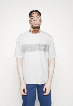 Lacoste Print T-Shirt - Flour