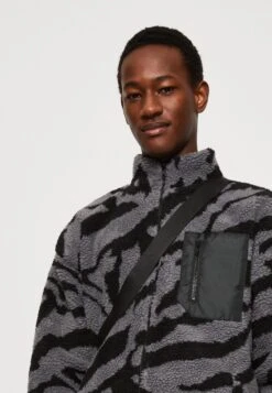 YOURTURN Unisex - Fleece Jacket - Grey -Clothing Sale Store e4ac82e499054d1f8826090370324730