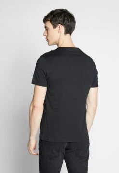 Pier One 3 Pack - Basic T-Shirt - Black/White/Blue 8 Pier One 3 Pack - Basic T-Shirt - Black/White/Blue -Clothing Sale Store e7497b751f8c4bd498980e2ffe8f6ae0