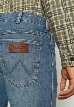 Wrangler Straight Leg Jeans - Blue Fever -Clothing Sale Store e7b31c10e62145b6a18a2ceac63d087d
